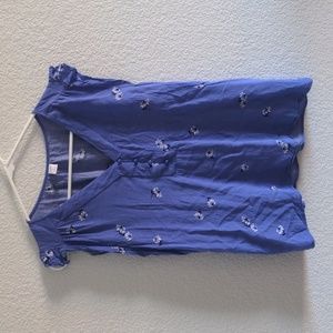 White flower pattern print baby doll blue shirt by Old Navy size medium